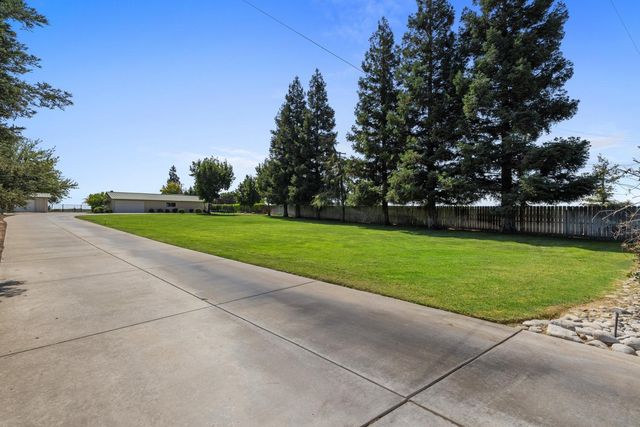8300 Jantzen Rd, Modesto, CA 95357