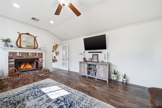 6312 S Date Avenue, Broken Arrow, OK 74011