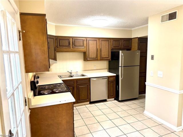 2315 Bay Meadows Court C, Clemmons, NC 27103