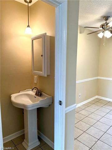 2315 Bay Meadows Court C, Clemmons, NC 27103