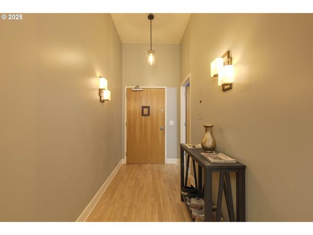 1314 Nw IRVING St 212, Portland, OR 97209