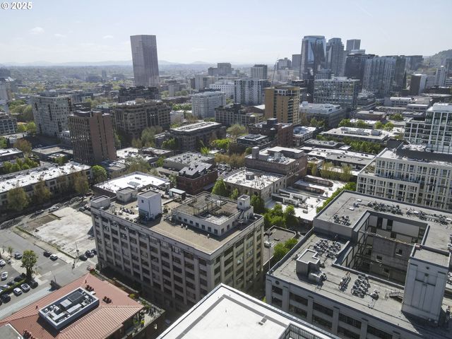 1314 Nw IRVING St 212, Portland, OR 97209