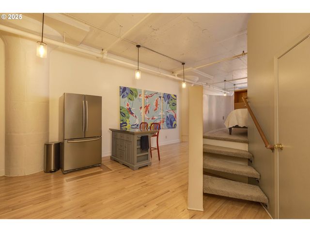 1314 Nw IRVING St 212, Portland, OR 97209