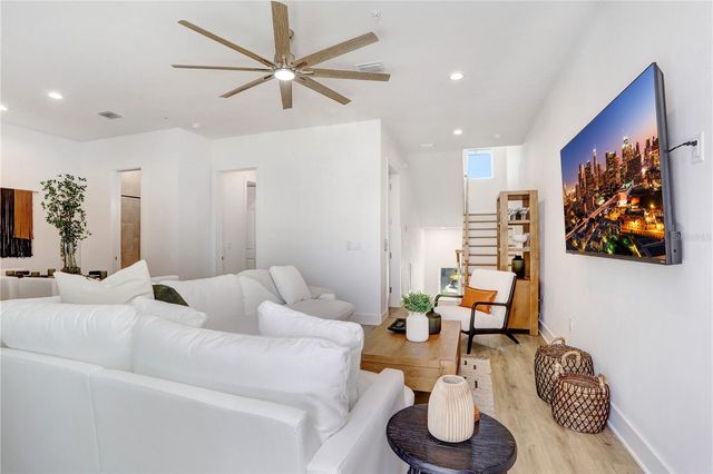 15405 GULF BOULEVARD B4, St Petersburg, FL 33708