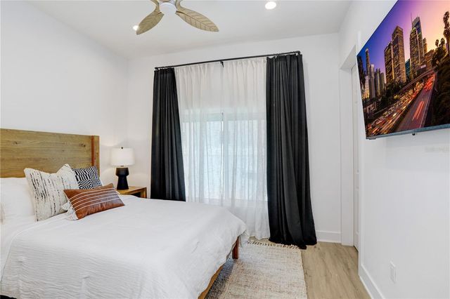 15405 GULF BOULEVARD B4, St Petersburg, FL 33708