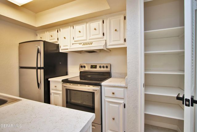 6201 Escondido Drive 13B, El Paso, TX 79912