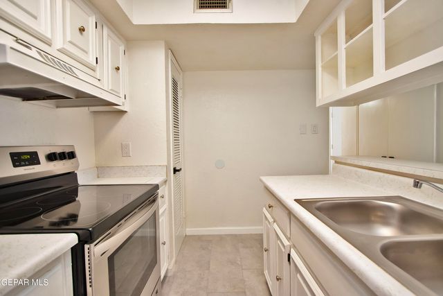 6201 Escondido Drive 13B, El Paso, TX 79912