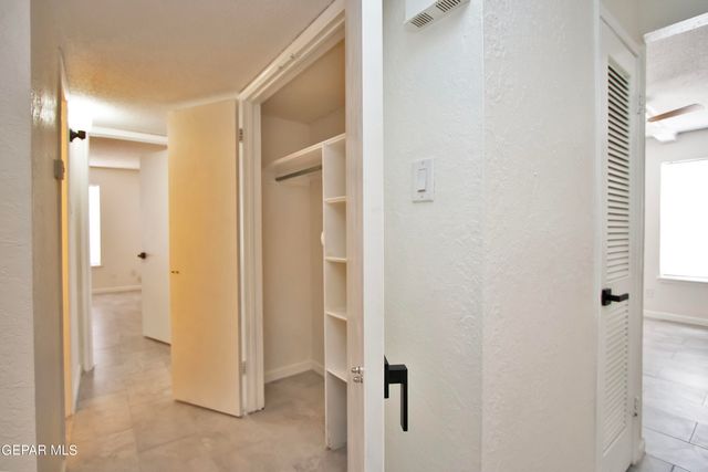 6201 Escondido Drive 13B, El Paso, TX 79912