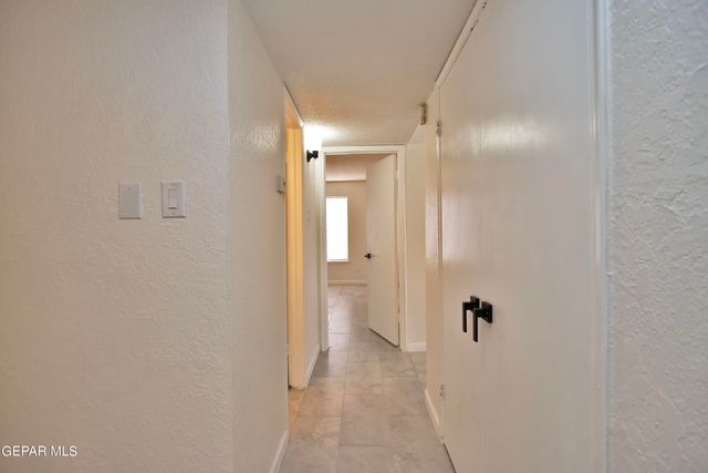 6201 Escondido Drive 13B, El Paso, TX 79912