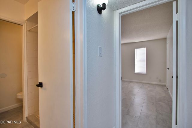 6201 Escondido Drive 13B, El Paso, TX 79912