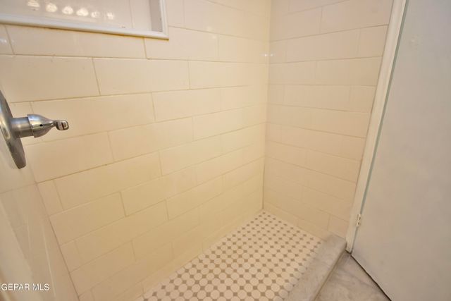 6201 Escondido Drive 13B, El Paso, TX 79912