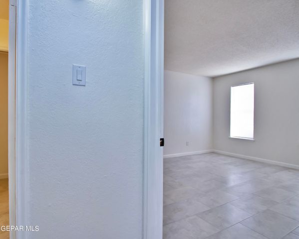 6201 Escondido Drive 13B, El Paso, TX 79912