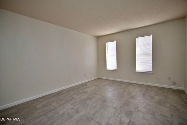 6201 Escondido Drive 13B, El Paso, TX 79912