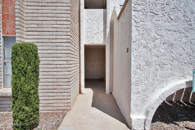 6201 Escondido Drive 13B, El Paso, TX 79912