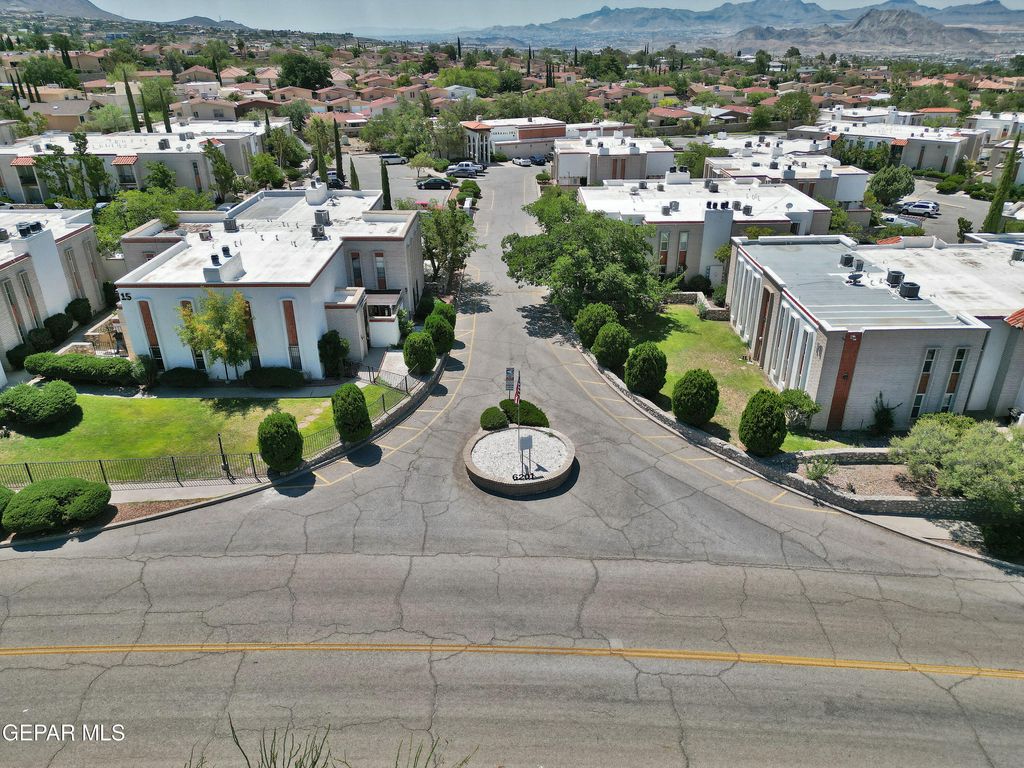 6201 Escondido Drive 13B, El Paso, TX 79912