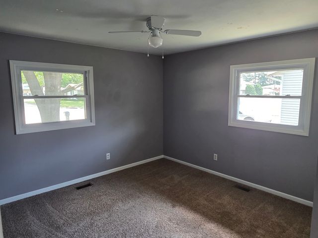 1016 W Blackhawk Drive, Byron, IL 61010