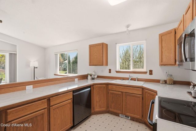 8527 N Rude St, Hayden, ID 83835