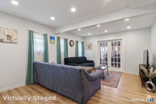 37 Manhan Street, Waterbury, CT 06710