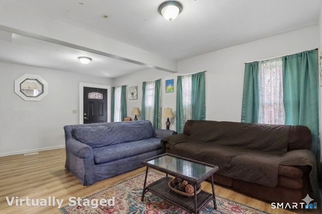 37 Manhan Street, Waterbury, CT 06710