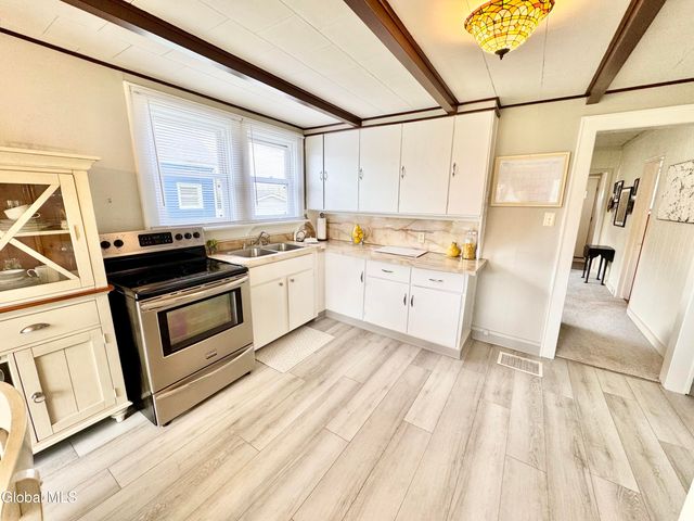 153 Dahlia Street, Rotterdam, NY 12306