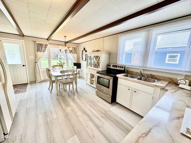 153 Dahlia Street, Rotterdam, NY 12306