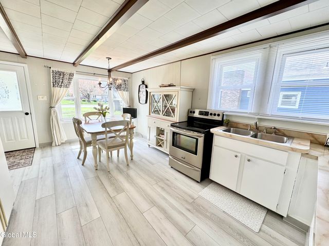 153 Dahlia Street, Rotterdam, NY 12306