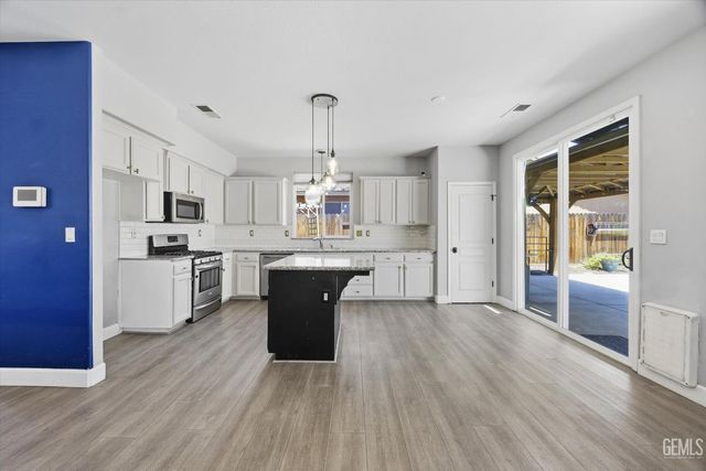 11719 Presidential Road, Bakersfield, CA 93312