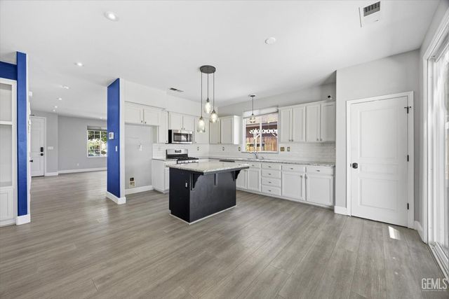 11719 Presidential Road, Bakersfield, CA 93312