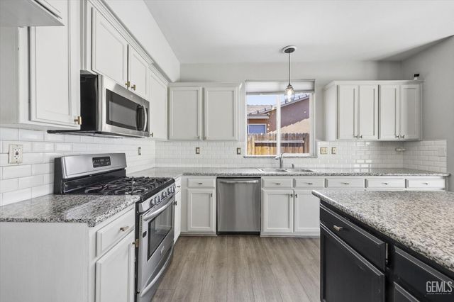 11719 Presidential Road, Bakersfield, CA 93312