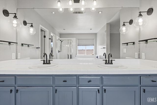 11719 Presidential Road, Bakersfield, CA 93312