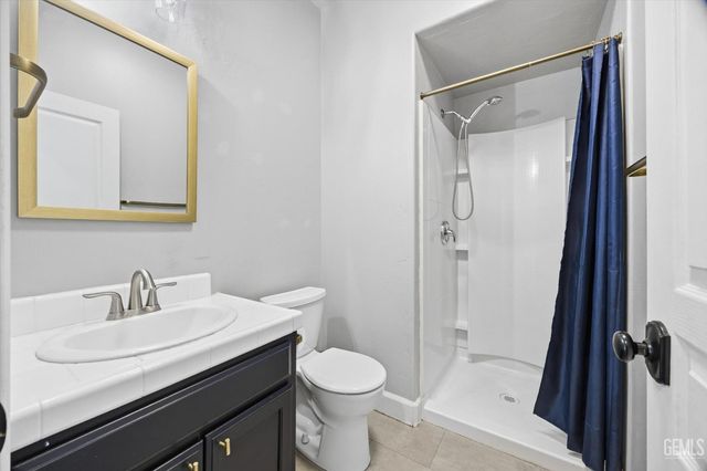 11719 Presidential Road, Bakersfield, CA 93312