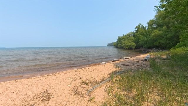 89170 Meadow Tr, Cornucopia, WI 54827