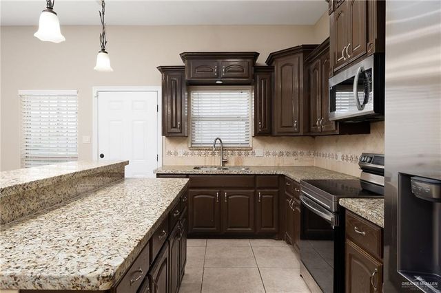 719 W Paisano Lane, Weslaco, TX 78599