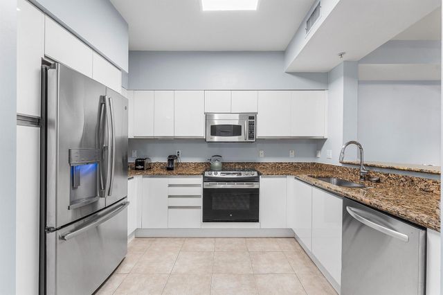 233 S Federal Highway 308, Boca Raton, FL 33432