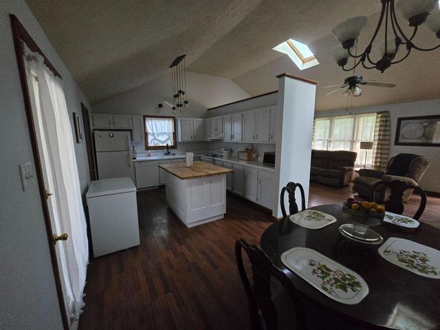 733 CANTERBURY DR, Ruther Glen, VA 22546