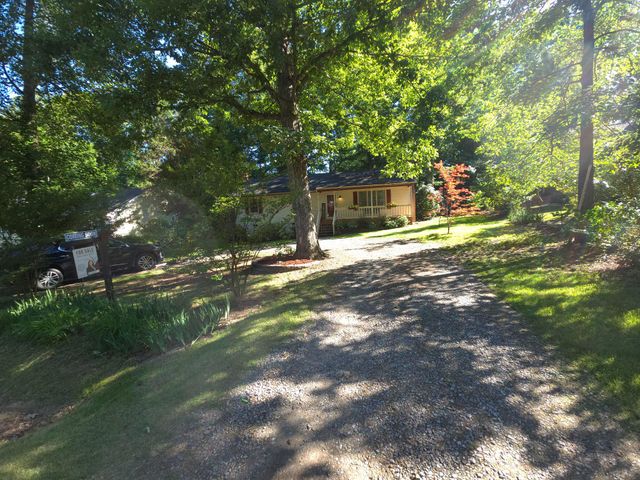 733 CANTERBURY DR, Ruther Glen, VA 22546