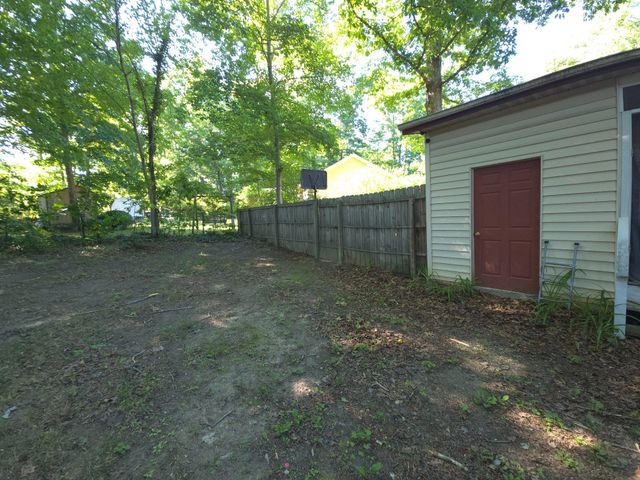 733 CANTERBURY DR, Ruther Glen, VA 22546