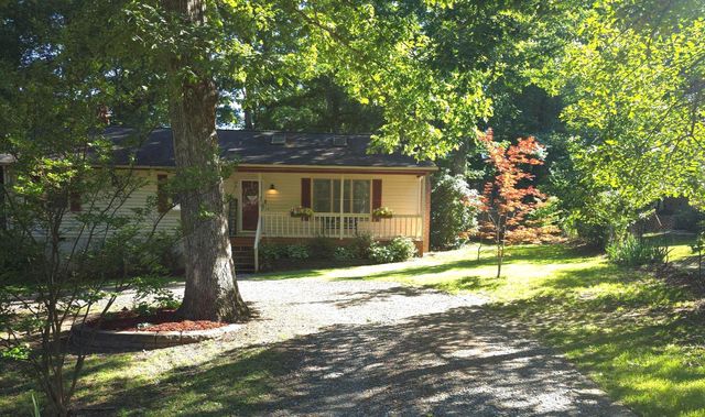 733 CANTERBURY DR, Ruther Glen, VA 22546