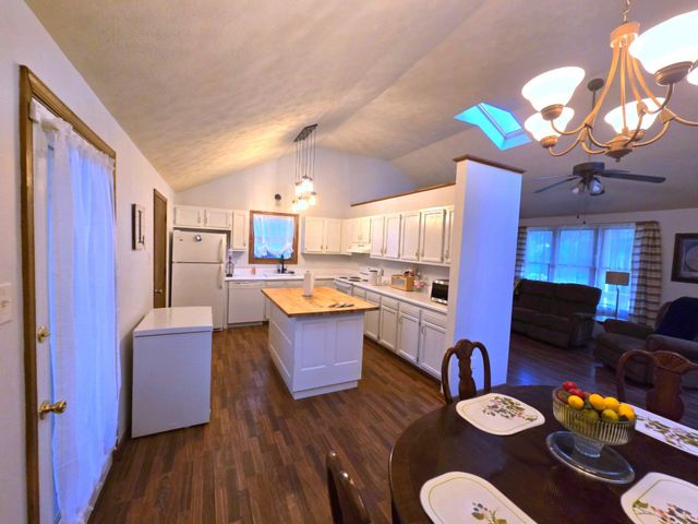 733 CANTERBURY DR, Ruther Glen, VA 22546