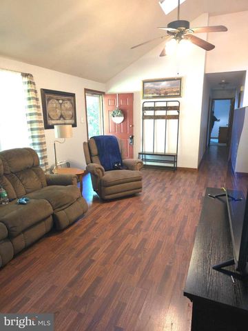 733 CANTERBURY DR, Ruther Glen, VA 22546