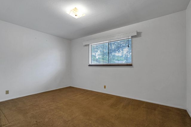 2541 Center Waverly Ave, Redding, CA 96001