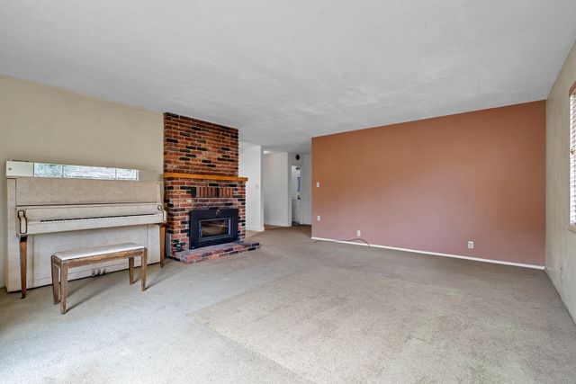 2541 Center Waverly Ave, Redding, CA 96001