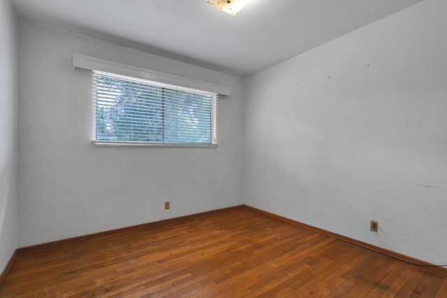 2541 Center Waverly Ave, Redding, CA 96001