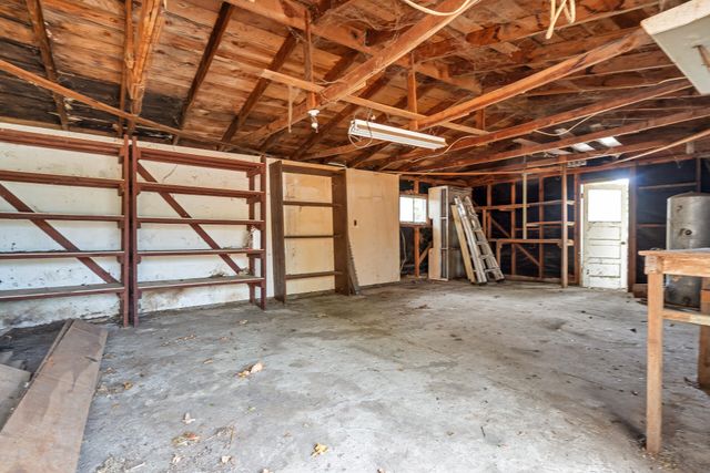 2541 Center Waverly Ave, Redding, CA 96001