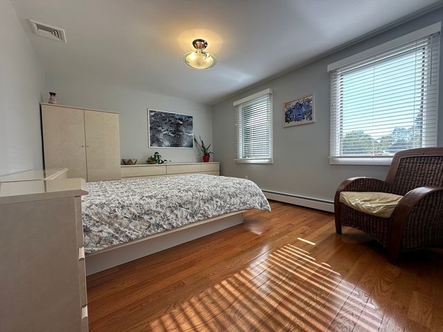 17 Pioneer Drive, Longmeadow, MA 01106