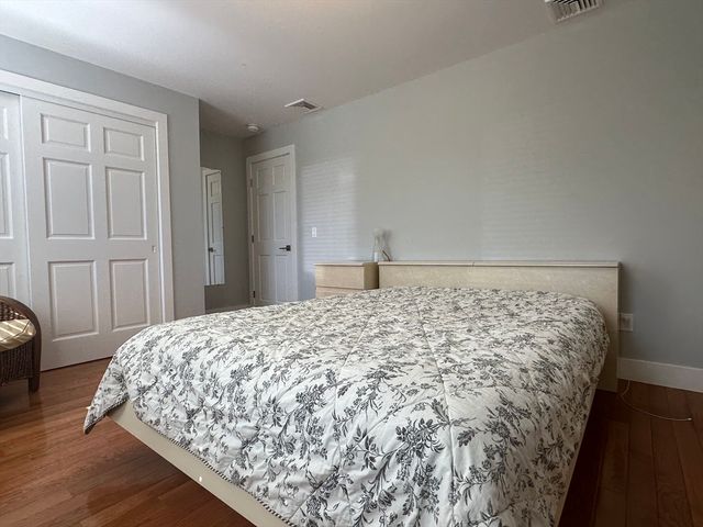 17 Pioneer Drive, Longmeadow, MA 01106