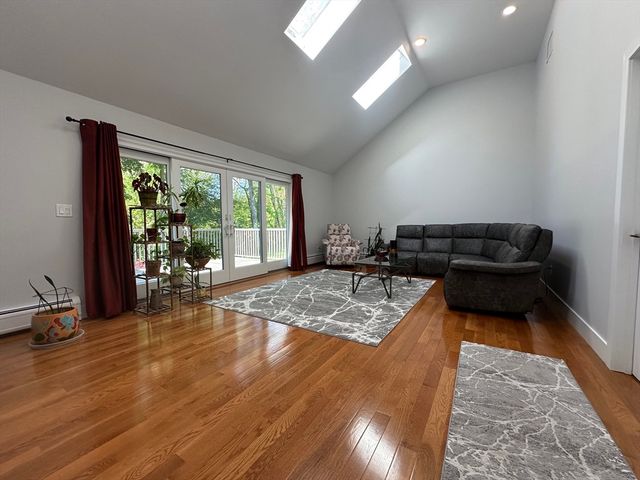 17 Pioneer Drive, Longmeadow, MA 01106