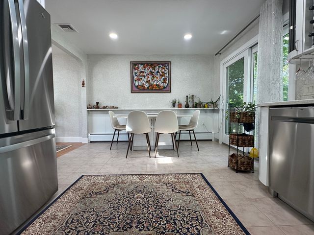 17 Pioneer Drive, Longmeadow, MA 01106