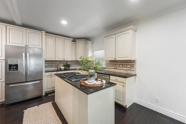 714 Winnie Street, Galveston, TX 77550