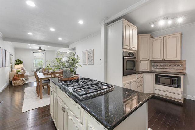 714 Winnie Street, Galveston, TX 77550